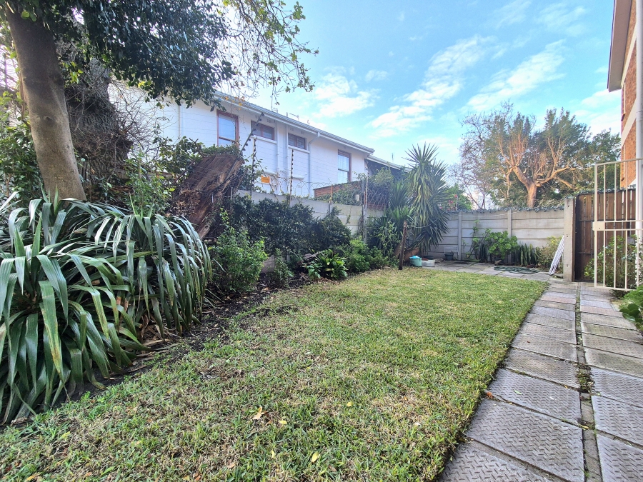 1 Bedroom Property for Sale in Wynberg Western Cape